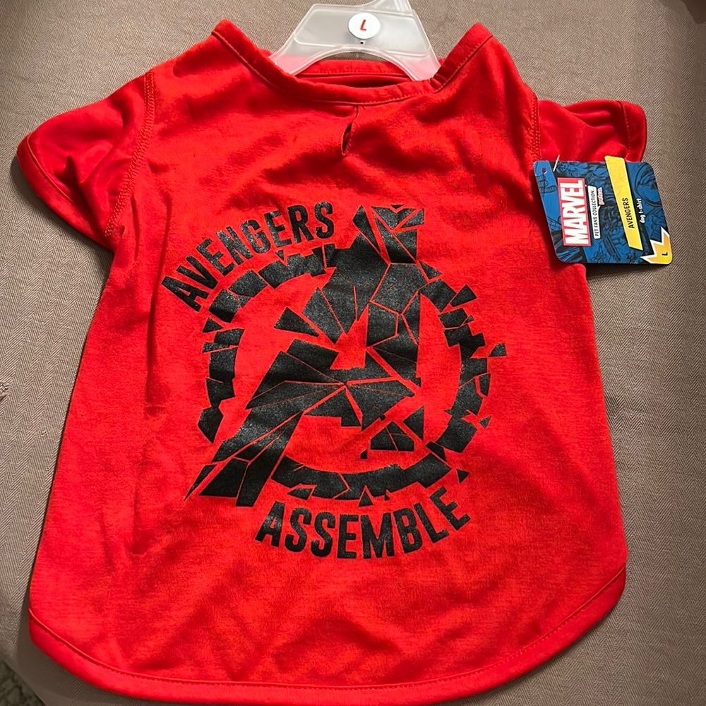 Marvel Pet fans collection from Petco. New with tags. Tee shirt